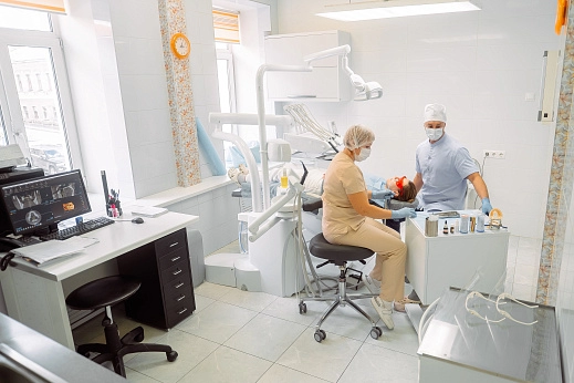 Ортодонтическая коррекция элайнерами