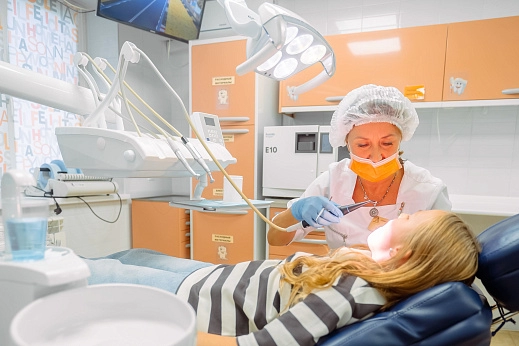 Реставрация молочных зубов